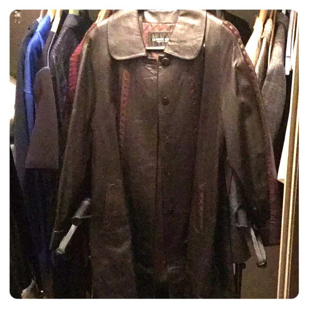 3/4 “ brown leather swing Ladies coat.